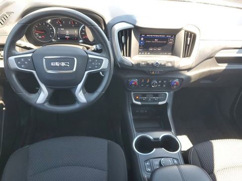 Certified 2024 GMC Terrain SLE w/ Driver Convenience Package FWD image 11