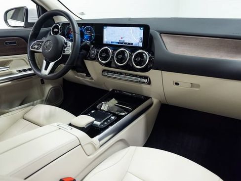 Used 2022 Mercedes-Benz GLA 250 4MATIC image 26