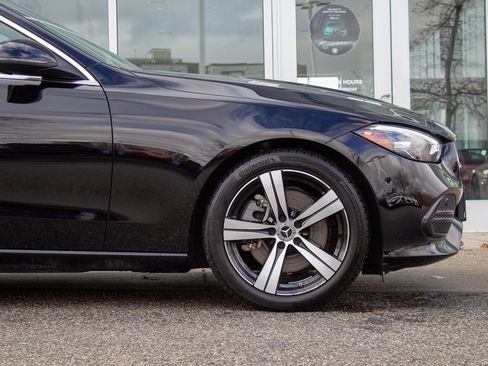 Used 2025 Mercedes-Benz C 300 4MATIC Sedan image 5