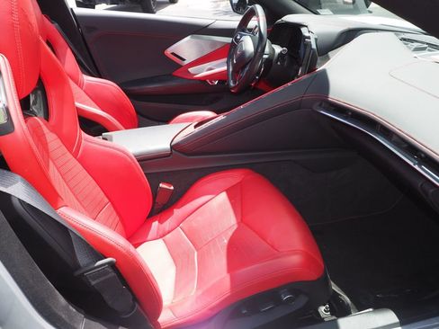 Used 2020 Chevrolet Corvette Stingray Preferred Cpe w/ 2LT Preferred Equipment Group RWD image 24