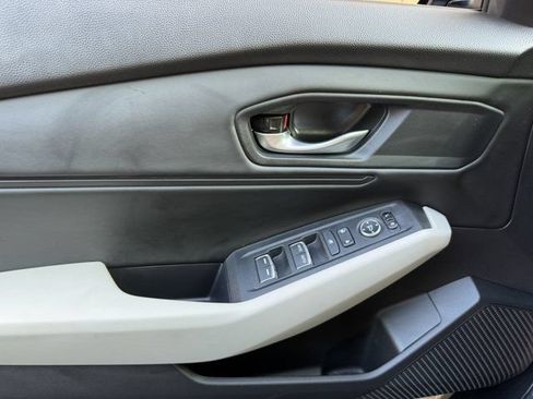 Used 2025 Honda Accord SE image 6
