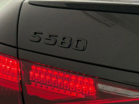 Used 2023 Mercedes-Benz S 580 4MATIC Sedan image 20
