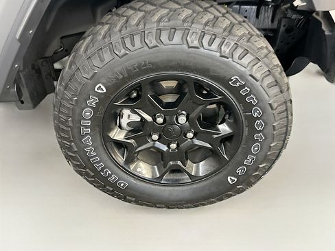 Used 2023 Jeep Wrangler Unlimited w/ 8.4" Radio Group AWD/4WD image 11