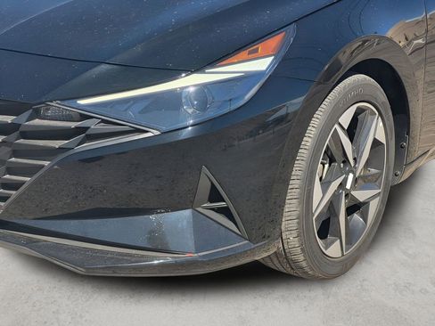 Used 2023 Hyundai Elantra SEL w/ Convenience Package image 8