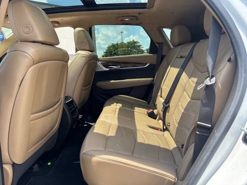 Used 2021 Cadillac XT5 Premium Luxury w/ Platinum Package FWD image 15