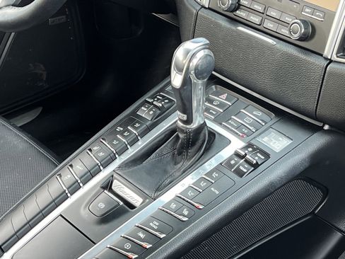 Used 2018 Porsche Macan S image 31
