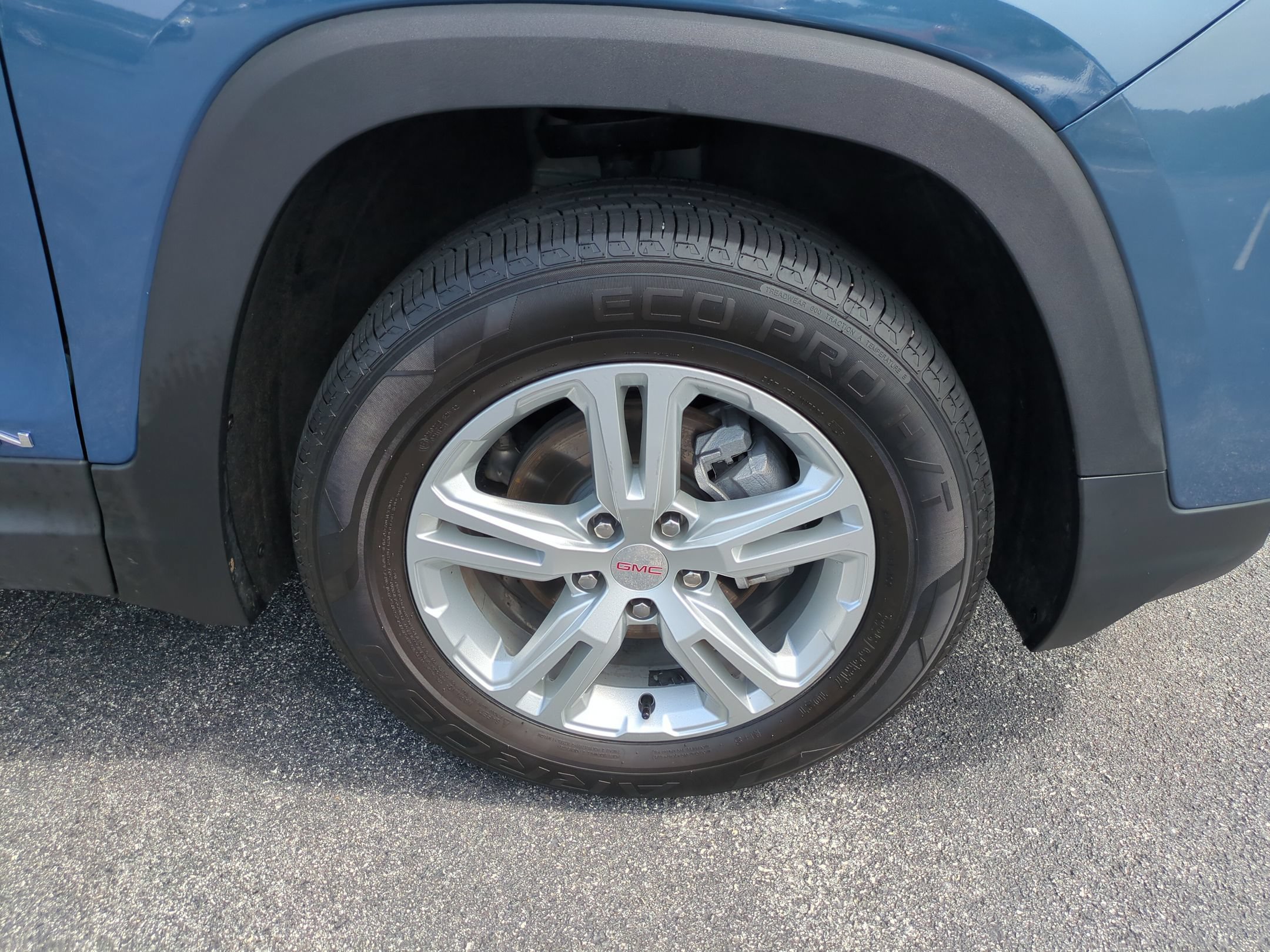 Used 2024 GMC Terrain SLE AWD/4WD image 12