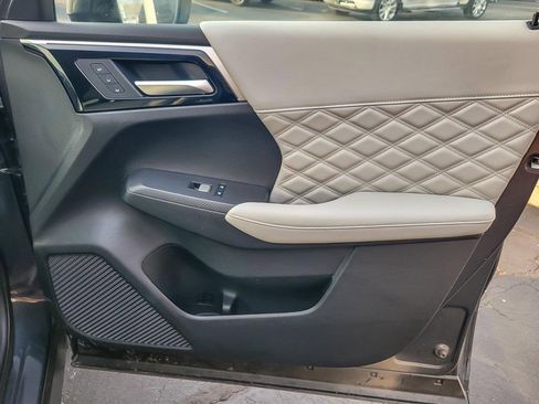 Used 2024 Mitsubishi Outlander SEL image 22