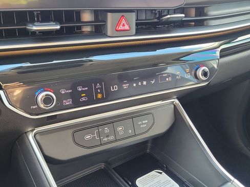 New 2026 Kia Carnival SX Prestige FWD image 33