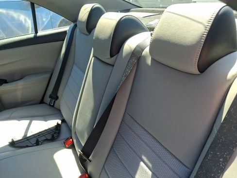Used 2017 Toyota Camry SE FWD image 9