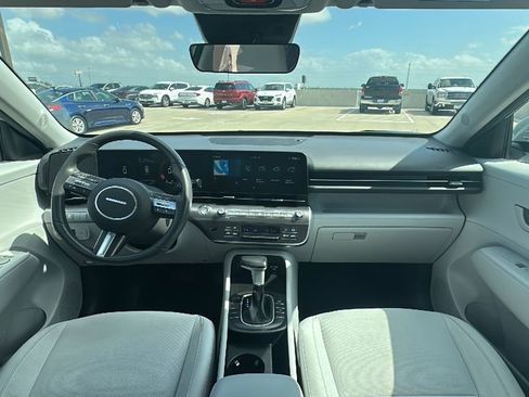 Used 2025 Hyundai Kona SEL image 21