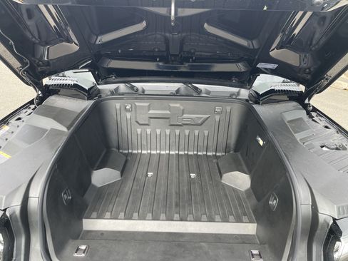New 2026 GMC Hummer EV 4x4 Crew Cab image 64