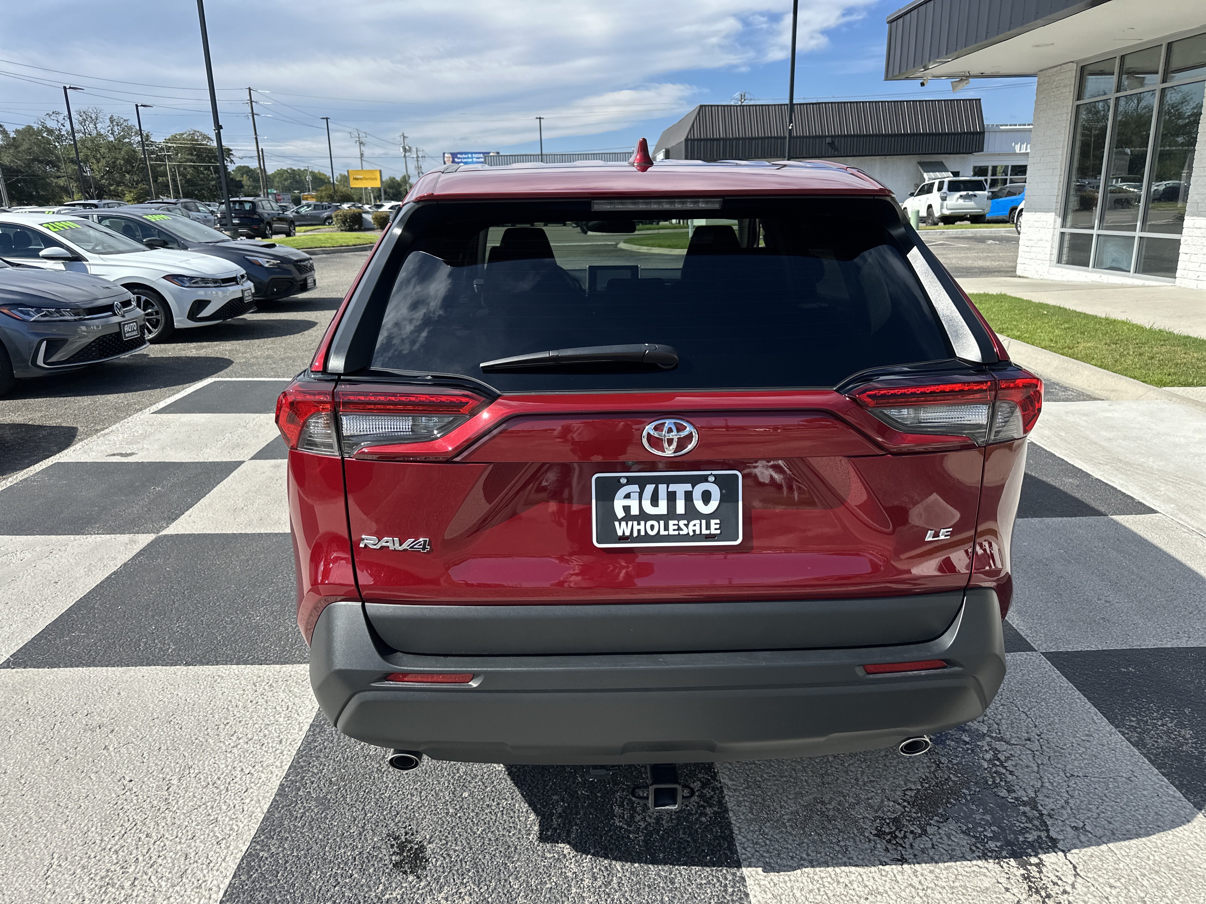 Used 2025 Toyota RAV4 LE FWD image 4