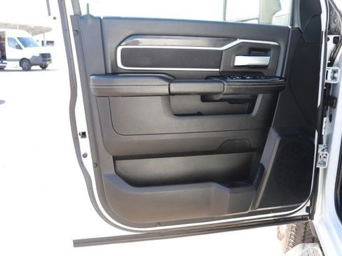Used 2024 RAM 2500 Big Horn image 10