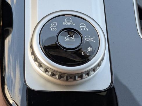 Used 2025 Mitsubishi Outlander SEL image 36