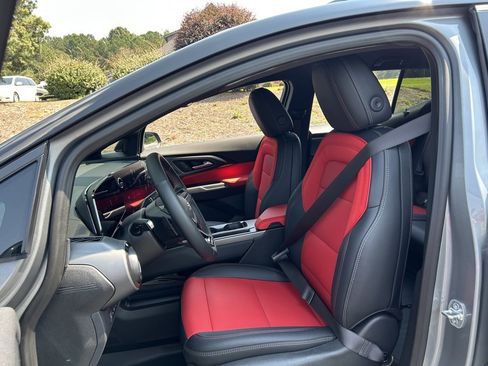 Used 2025 Chevrolet Equinox EV RS image 32