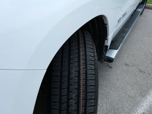 Used 2023 RAM 1500 Laramie AWD/4WD image 14