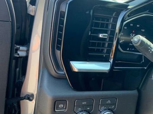 New 2026 GMC Sierra 1500 Elevation w/ Preferred Package AWD/4WD image 17