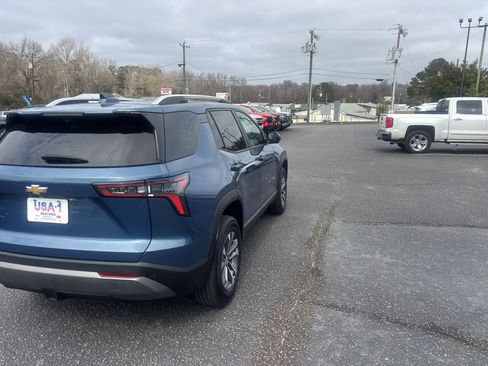 Certified 2025 Chevrolet Equinox LT w/ Convenience Package II image 6