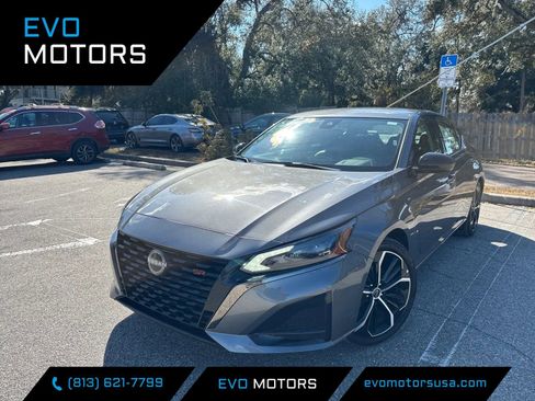 Used 2025 Nissan Altima 2.5 SR FWD image 1