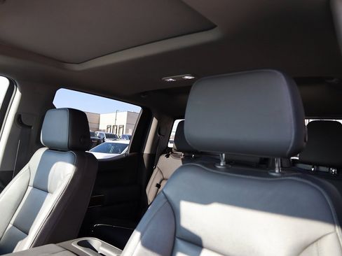 Used 2022 Chevrolet Silverado 1500 LT Trail Boss w/ LT Trail Boss Premium Package image 17