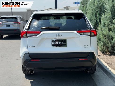 Used 2025 Toyota RAV4 XLE AWD/4WD image 6