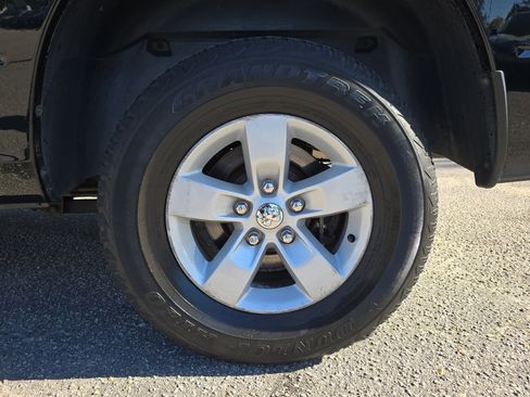 Used 2016 RAM 1500 Classic SLT image 32