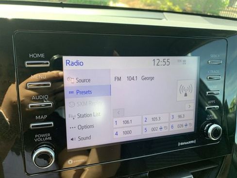 Used 2023 Toyota Camry SE image 24