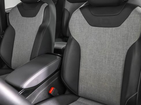 Used 2023 Volkswagen ID.4 Pro image 25