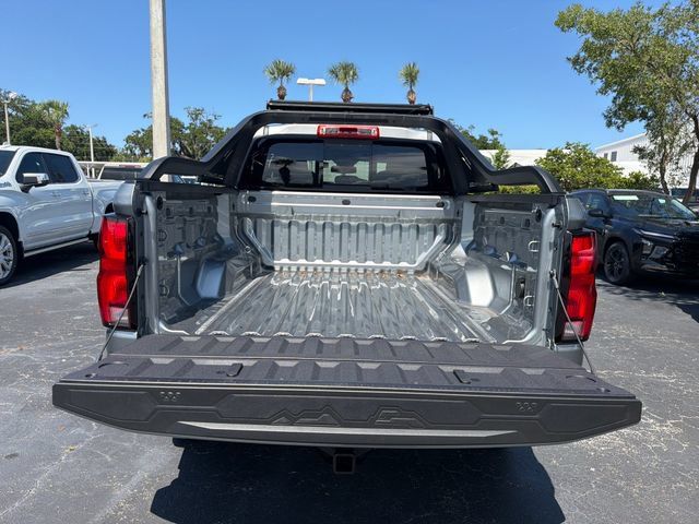 New 2026 Chevrolet Colorado Z71 w/ Midnight Edition AWD/4WD image 9