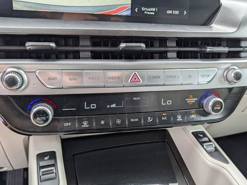 Used 2023 Kia Telluride S AWD/4WD image 9