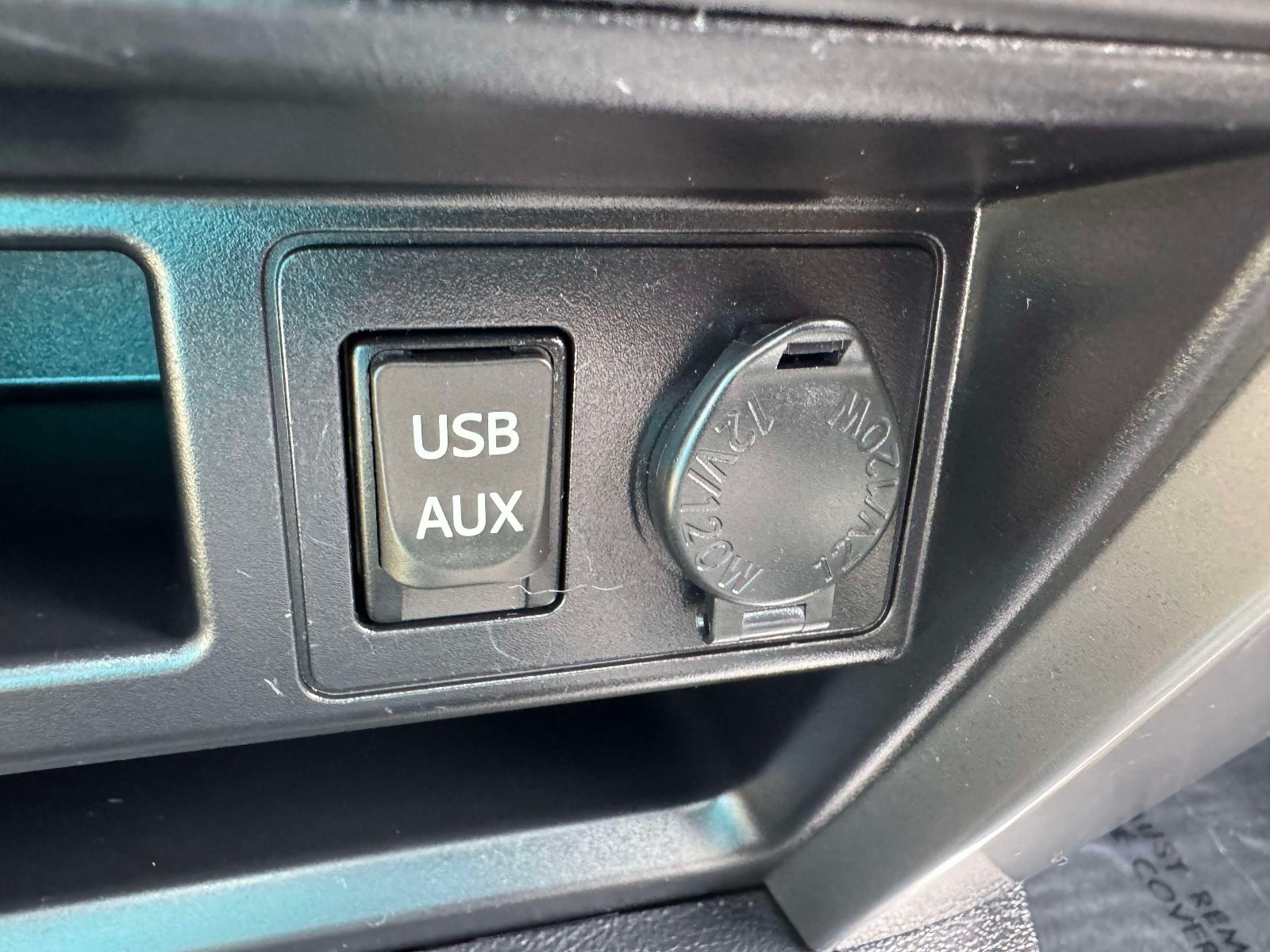 Used 2018 Toyota 4Runner SR5 Premium AWD/4WD image 39