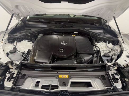 Certified 2025 Mercedes-Benz GLC 300 4MATIC image 32