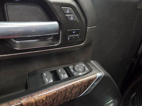 Used 2022 GMC Sierra 2500 Denali w/ Denali Black Diamond Edition image 37