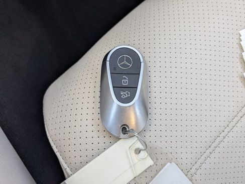 Used 2022 Mercedes-Benz C 300 Sedan image 32