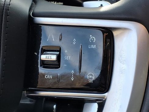 Certified 2022 Land Rover Range Rover SE image 15