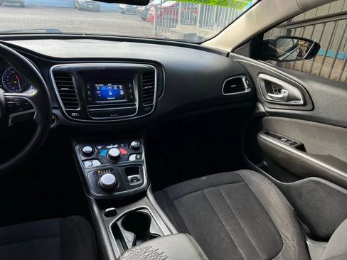 Used 2015 Chrysler 200 Limited image 16