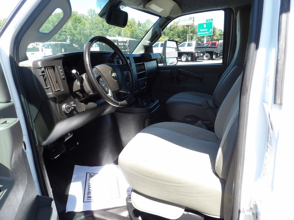 Used 2021 Chevrolet Express 3500 w/ Power Convenience Package RWD image 16
