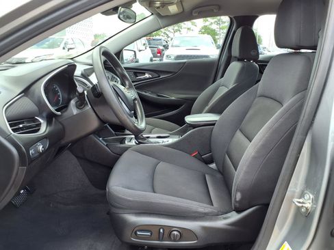 Used 2023 Chevrolet Malibu LT FWD image 18
