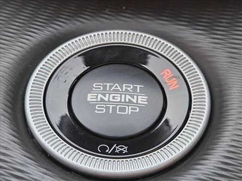 New 2025 Jeep Grand Cherokee L Altitude image 12