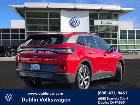 Certified 2023 Volkswagen ID.4 Pro S image 4
