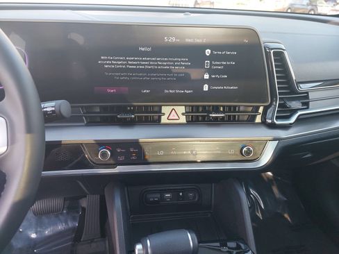 Used 2025 Kia Sportage EX w/ Premium Package FWD image 19