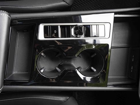 Used 2024 Volkswagen Atlas SE w/ Black Wheel Package image 28