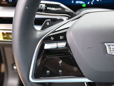 Used 2024 Cadillac Lyriq Luxury AWD/4WD image 19