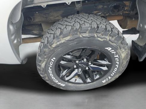 Used 2021 Chevrolet Silverado 1500 LT Trail Boss w/ Convenience Package II AWD/4WD image 15