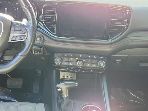 Used 2023 Dodge Durango GT AWD/4WD image 16