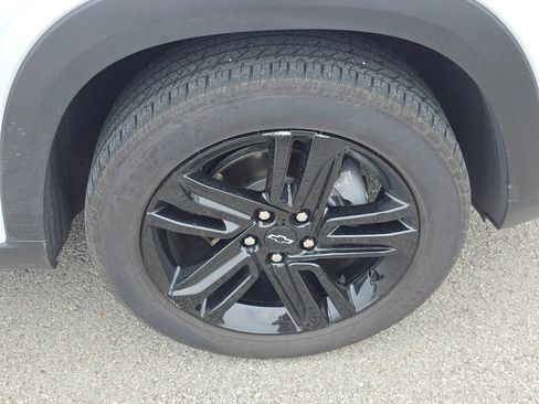 Used 2025 Chevrolet Trax ACTIV FWD image 10