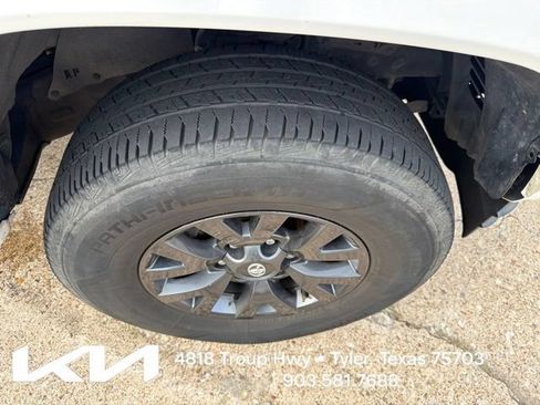 Used 2021 Toyota Tacoma SR5 RWD image 13