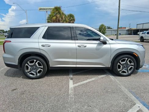Used 2024 Hyundai Palisade SEL AWD/4WD image 2