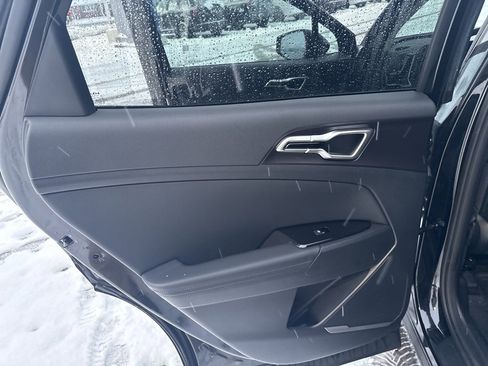 Used 2023 Kia Sportage EX image 28